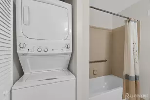 49 Liddle Ave, Edison, NJ 08837 - Photo 11