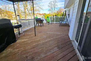 7 Stradford Rd, Sayreville, NJ 08859 - Photo 33