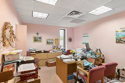 [Address not provided], Mountainside, NJ 07092 - Photo 17