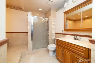 8 Winsor Ct, Sayreville, NJ 08872 - Photo 15