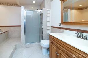 8 Winsor Ct, Sayreville, NJ 08872 - Photo 13
