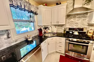 51 Salem Ct, Metuchen, NJ 08840 - Photo 9