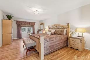 8 Constitution Ct, East Brunswick Township, NJ 08816 - Photo 29