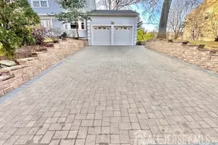 8 Constitution Ct, East Brunswick Township, NJ 08816 - Photo 5