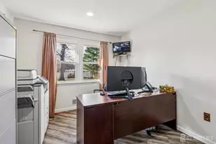 8 Constitution Ct, East Brunswick Township, NJ 08816 - Photo 23