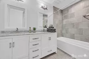 9 Carriage Pl, Edison, NJ 08820 - Photo 11