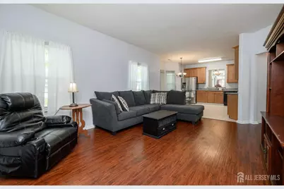 70 Vineyard Court, Monroe Township, NJ 08831 - Photo 17
