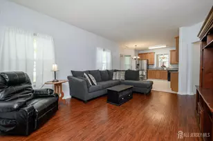 70 Vineyard Ct, Monroe Township, NJ 08831 - Photo 17