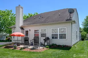 70 Vineyard Ct, Monroe Township, NJ 08831 - Photo 33
