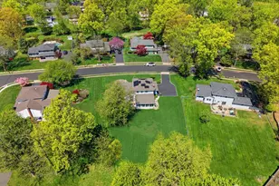 34 Ventnor Dr, Edison, NJ 08820 - Photo 3