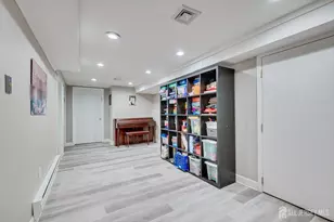 22 Celler Rd, Edison, NJ 08817 - Photo 49