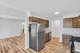 812 Green Hollow Dr, Iselin, NJ 08830 - Photo 11