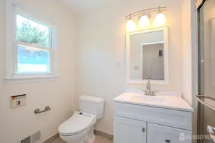 14 Dov Pl, South Brunswick Township, NJ 08824 - Photo 27
