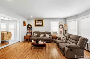 28 Oak Ln, Trenton, NJ 08618 - Photo 3