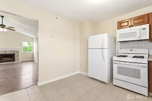 194 Bexley Ln, Piscataway Township, NJ 08854 - Photo 9