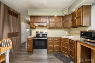 214 Colonia Blvd, Colonia, NJ 07067 - Photo 11