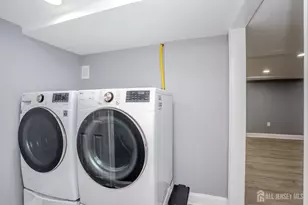 12 Taylor Dr, New Brunswick, NJ 08901 - Photo 29