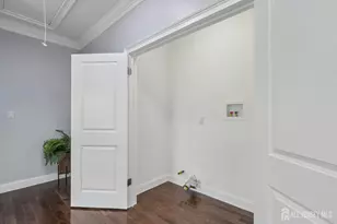 239 Suttons Ln, Edison, NJ 08817 - Photo 35