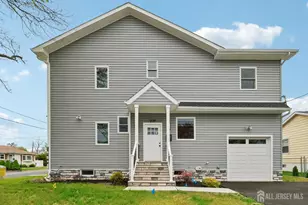 239 Suttons Ln, Edison, NJ 08817 - Photo 5