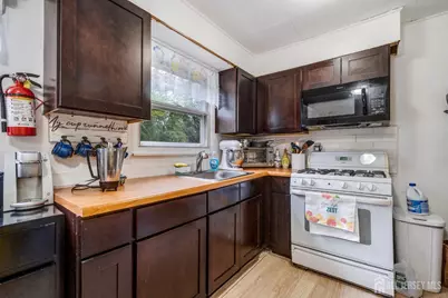 520 N Park Drive N, Perth Amboy, NJ 08861 - Photo 5