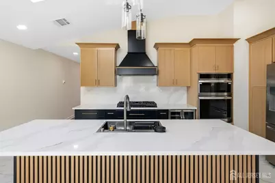 5 Miko Road, Edison, NJ 08817 - Photo 7