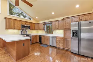 27 Fraley Dr, Franklin Township, NJ 08873 - Photo 13