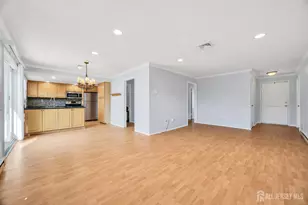 81B Banyan Plaza, Monroe Township, NJ 08831 - Photo 5