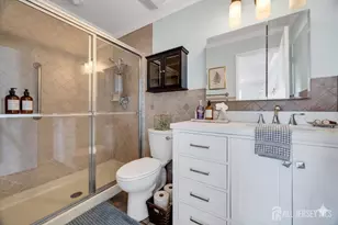 81B Banyan Plaza, Monroe Township, NJ 08831 - Photo 17