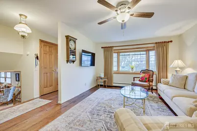 8 Adelphi Court, Edison, NJ 08837 - Photo 5