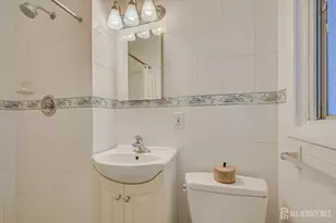 8 Adelphi Ct, Edison, NJ 08837 - Photo 19