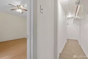 229 Old Bergen Rd, Jersey City, NJ 07305 - Photo 15