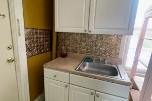 385 Washington St, Perth Amboy, NJ 08861 - Photo 5