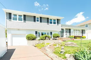 67 Thomas Pl, Edison, NJ 08837 - Photo 3