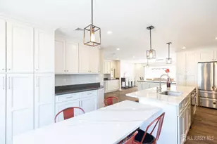 67 Thomas Pl, Edison, NJ 08837 - Photo 15