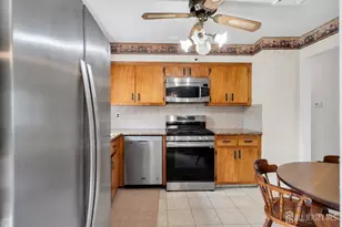165 Old Post Rd, Edison, NJ 08820 - Photo 13