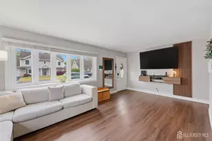 38 Wendy Rd, Woodbridge Township, NJ 07067 - Photo 5