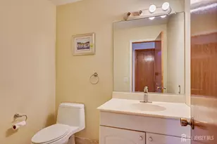 688 Grove Ave, Edison, NJ 08820 - Photo 37