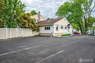 688 Grove Ave, Edison, NJ 08820 - Photo 39