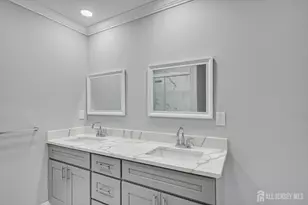 22 Mary Ellen Dr, Edison, NJ 08820 - Photo 17