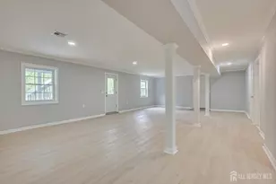 22 Mary Ellen Dr, Edison, NJ 08820 - Photo 25