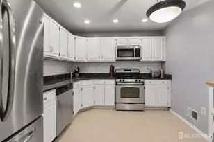 38 Edward Dr, Franklin Township, NJ 08823 - Photo 7