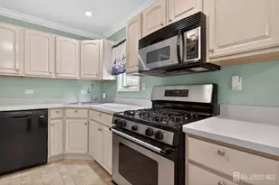 24 Moryan Rd, Edison, NJ 08817 - Photo 7