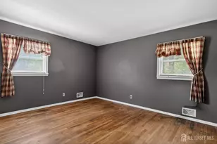 24 Moryan Rd, Edison, NJ 08817 - Photo 13