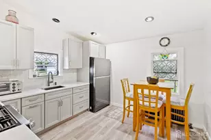 33 Kossman St, East Brunswick Township, NJ 08816 - Photo 3