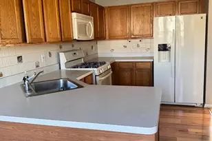 30 Amesbury Ct, Robbinsville, NJ 08691 - Photo 5