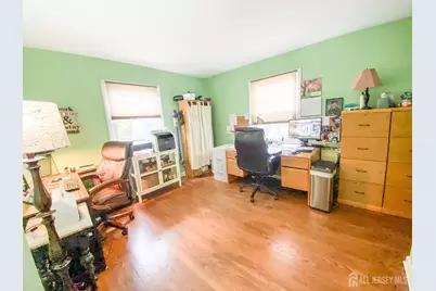 608 E Hendricks Boulevard E, South Plainfield, NJ 07080 - Photo 21