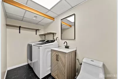 21 Starlit Drive, Middlesex, NJ 08846 - Photo 25