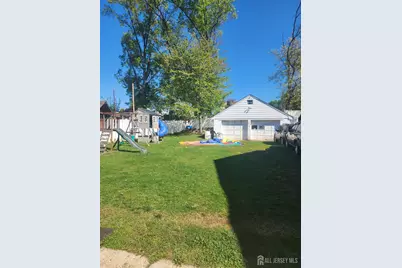215 Summit Avenue, Fords, NJ 08863 - Photo 3