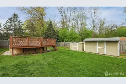 215 Fairfield Avenue, Middlesex, NJ 08846 - Photo 29