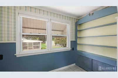 215 Fairfield Avenue, Middlesex, NJ 08846 - Photo 11